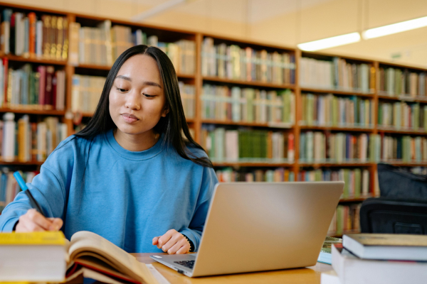 Dal 4 settembre si aprono le richieste online per borse di studio scolastiche in Emilia-Romagna