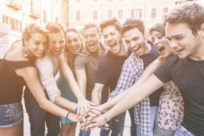 Politiche giovanili: assegnati oltre 6 milioni di euro per i giovani